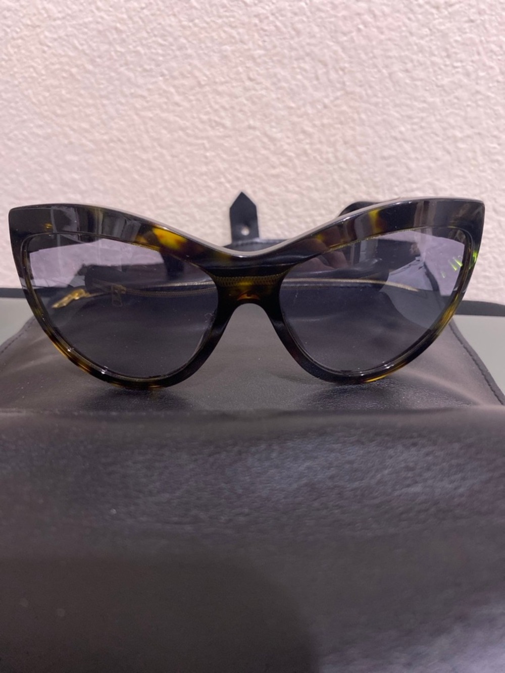 Balenciaga Tortoiseshell Cat-Eye Sunglasses - Dark Brown/Black